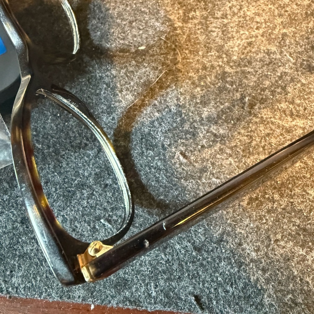 Prada eyeglass frames - Picture 6 of 6